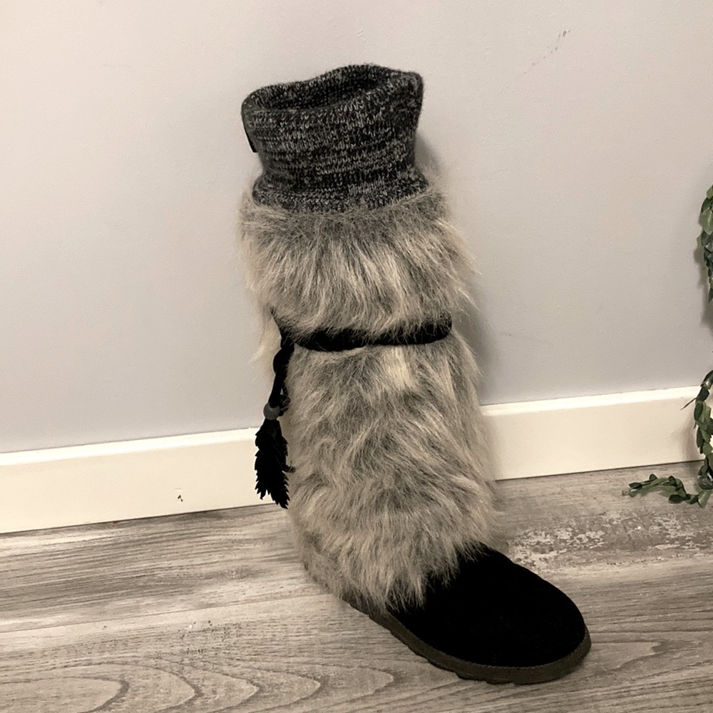 MUKLUKS